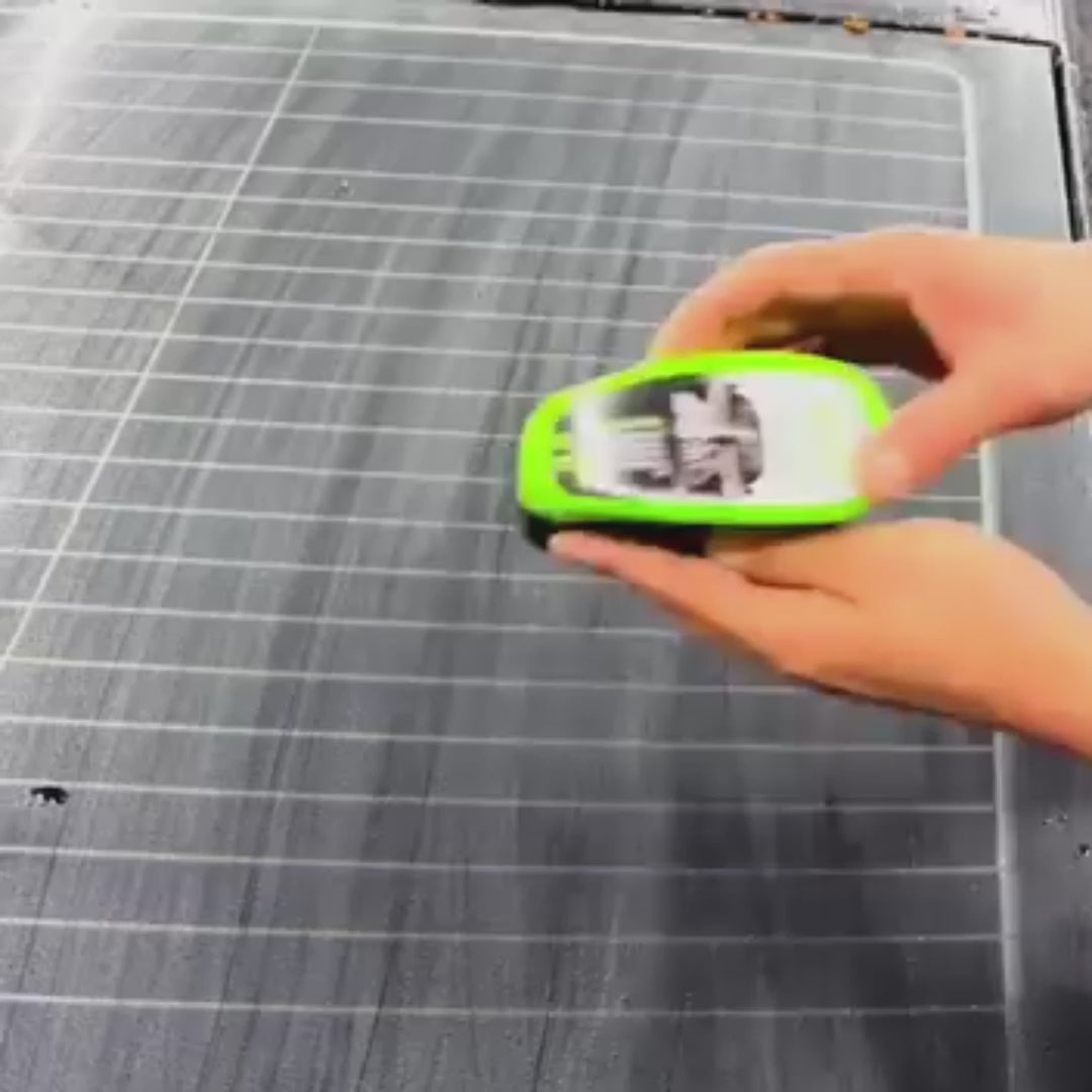 Încarcă clipul video: 